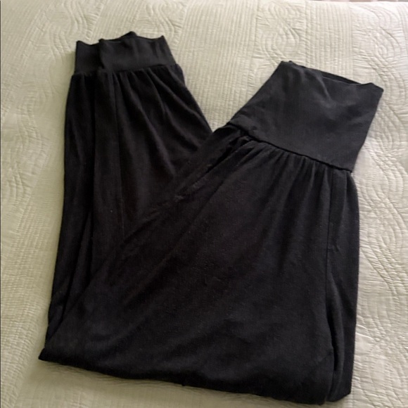 Athleta Grey Studio Jogger  charcoal grey. Worn a few times Good condition - Picture 9 of 9